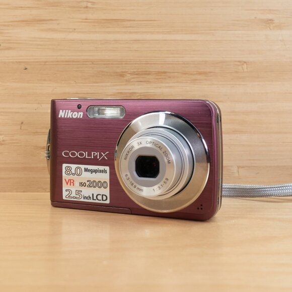 Nikon Coolpix S210 / 8MP Digital Camera / 3x Optical Zoom / Plum / Tested - Picture 1 of 9